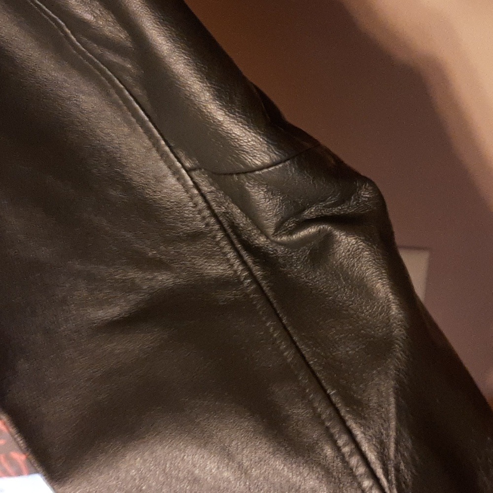 Nice leather jacket - Picture 7 of 12